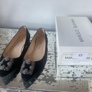 Manolo Blahnik Hangisi Flats SZ 39.5